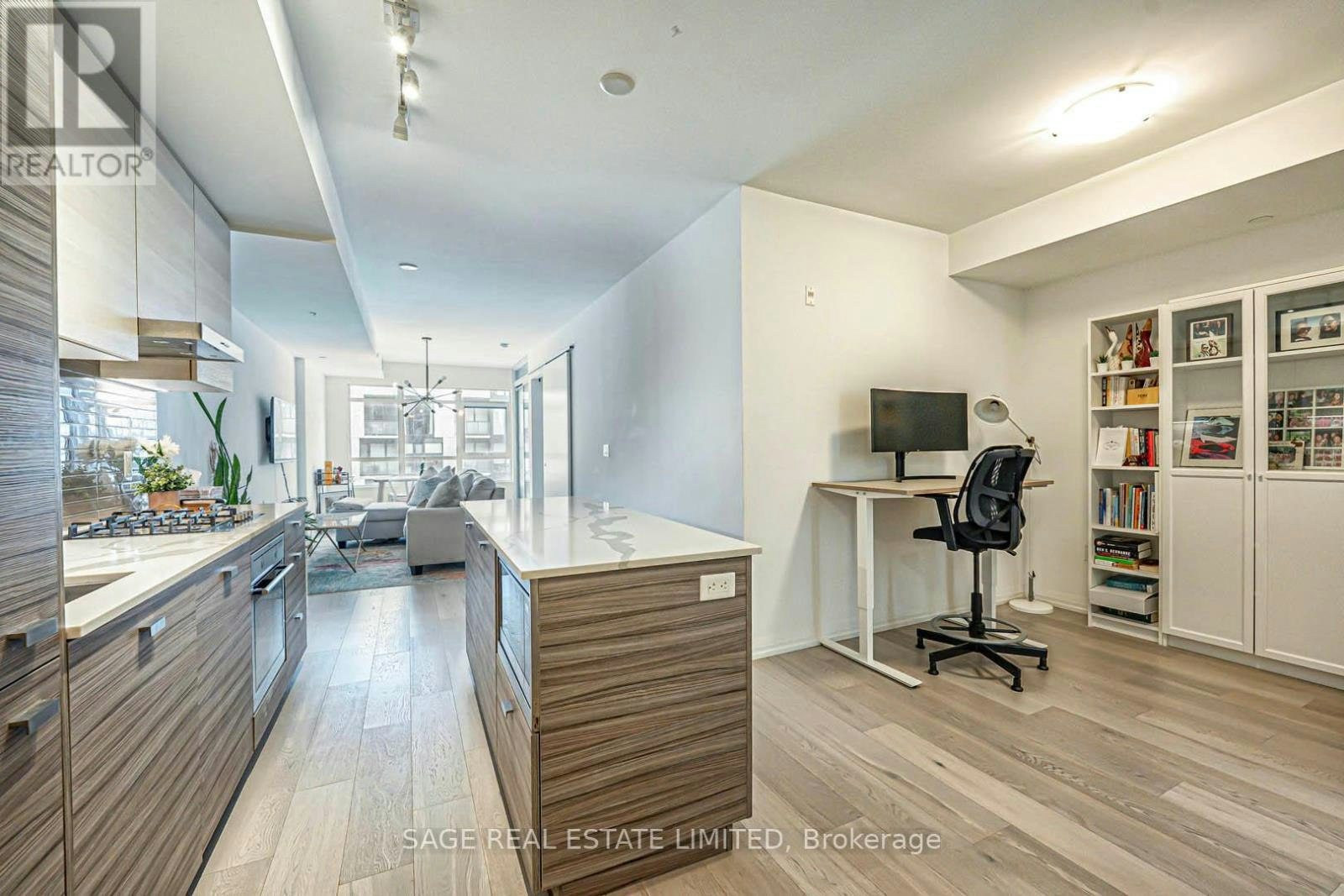 406-835 St Clair Avenue W, Toronto, ON, M6C 0A8 - 7