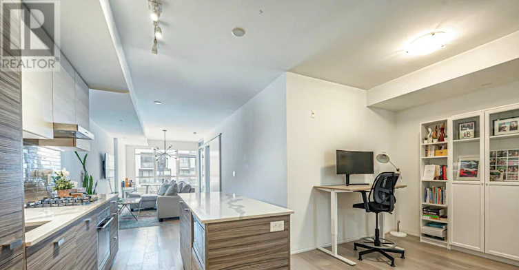 406-835 St Clair Avenue W, Toronto, ON, M6C 0A8 - 7