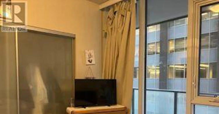 2703-426 University Avenue, Toronto, ON, M5G 1S9 - 11