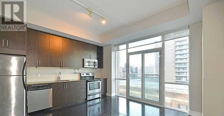 S521-112 George Street, Toronto, ON, M5A 2M5 - 2