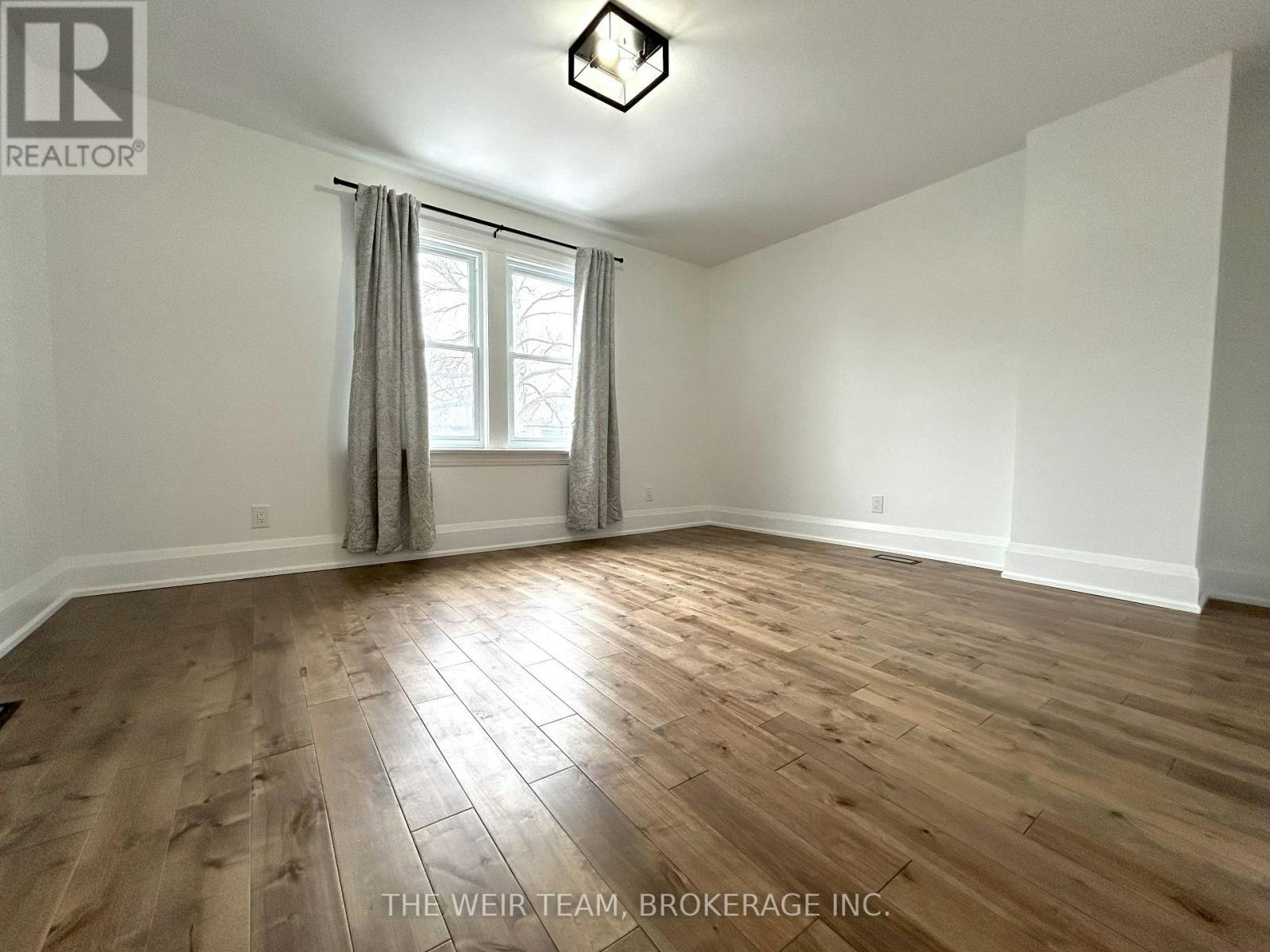 3 Costain Avenue, Toronto, ON, M4E 2G7 - 10