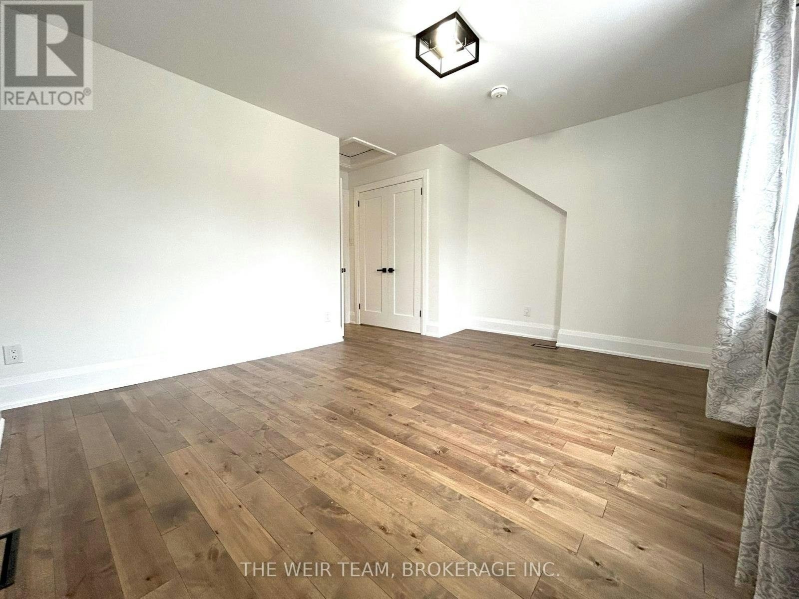 3 Costain Avenue, Toronto, ON, M4E 2G7 - 11