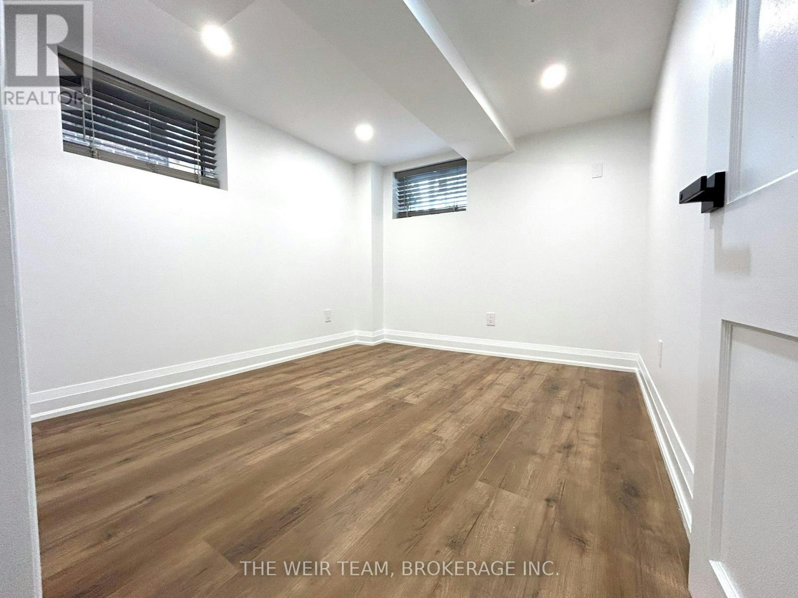 3 Costain Avenue, Toronto, ON, M4E 2G7 - 18