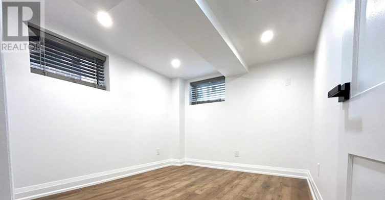 3 Costain Avenue, Toronto, ON, M4E 2G7 - 18
