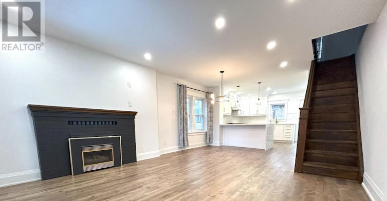 3 Costain Avenue, Toronto, ON, M4E 2G7 - 8