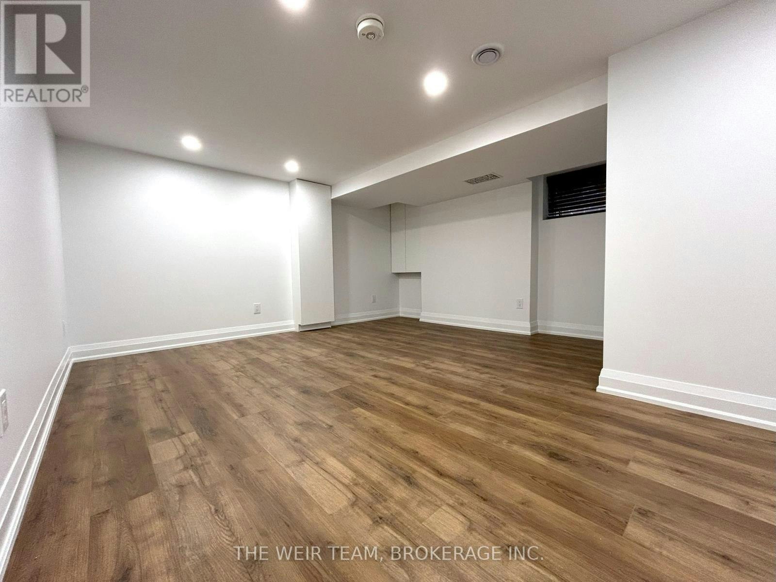3 Costain Avenue, Toronto, ON, M4E 2G7 - 17