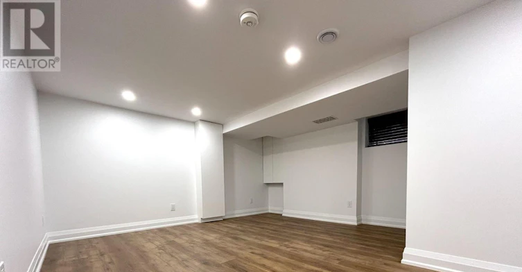 3 Costain Avenue, Toronto, ON, M4E 2G7 - 17