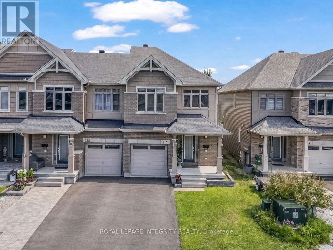 216 Gossamer Street, Ottawa, ON, K1C 7G4