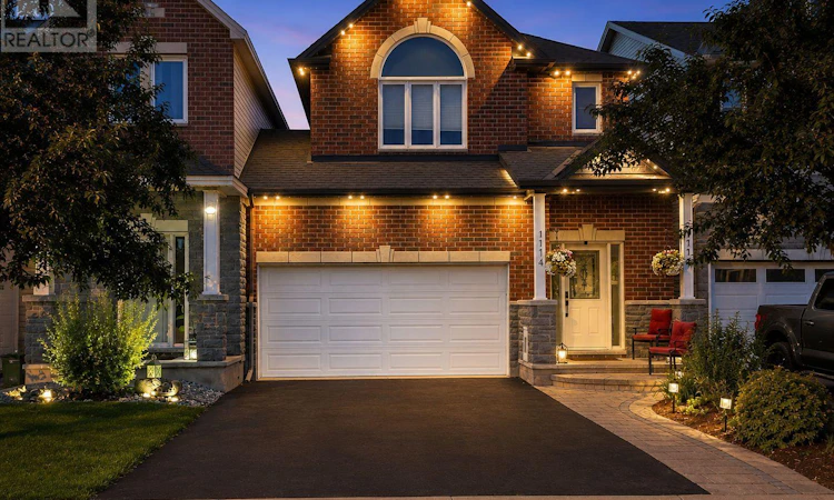 1114 Northgraves Crescent
