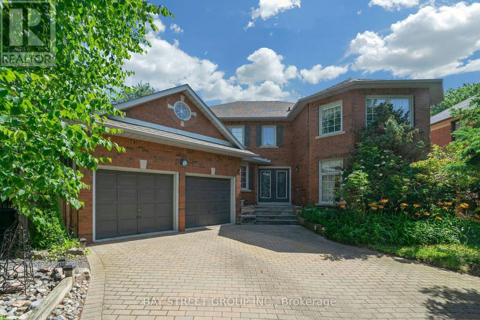 53 Strathearn Avenue, Richmond Hill, ON, L4B 2Y9