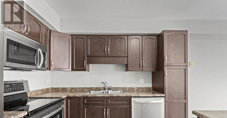 MAIN-141 Winterberry Boulevard, Thorold, ON, L2V 5G6 - 11