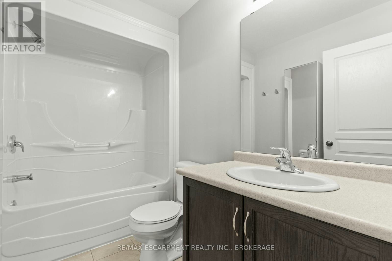 MAIN-141 Winterberry Boulevard, Thorold, ON, L2V 5G6 - 23