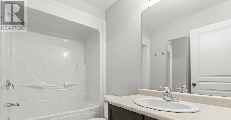 MAIN-141 Winterberry Boulevard, Thorold, ON, L2V 5G6 - 23