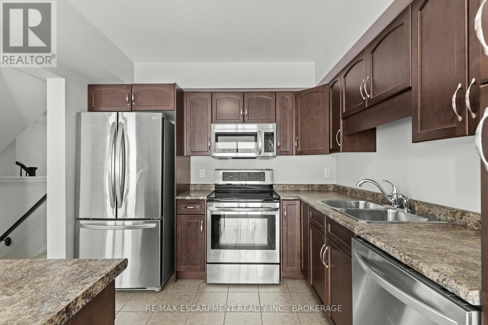 MAIN-141 Winterberry Boulevard, Thorold, ON, L2V 5G6 - 12