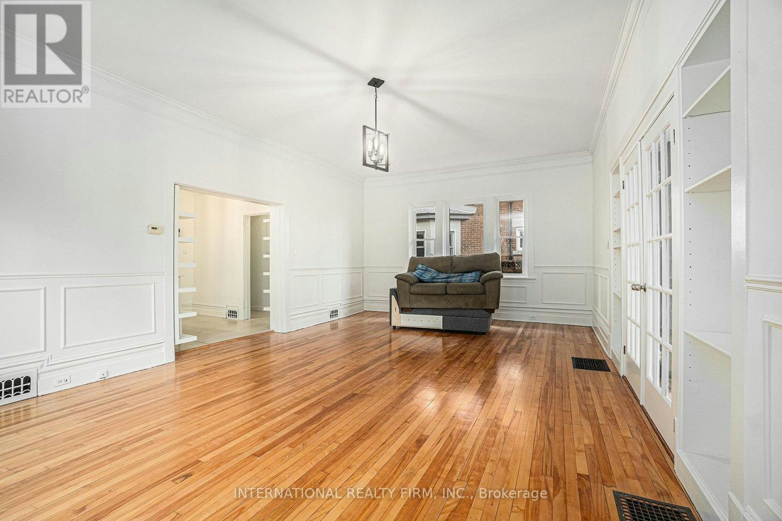 101 Cameron Avenue, Ottawa, ON, K1S 0W8 - 3