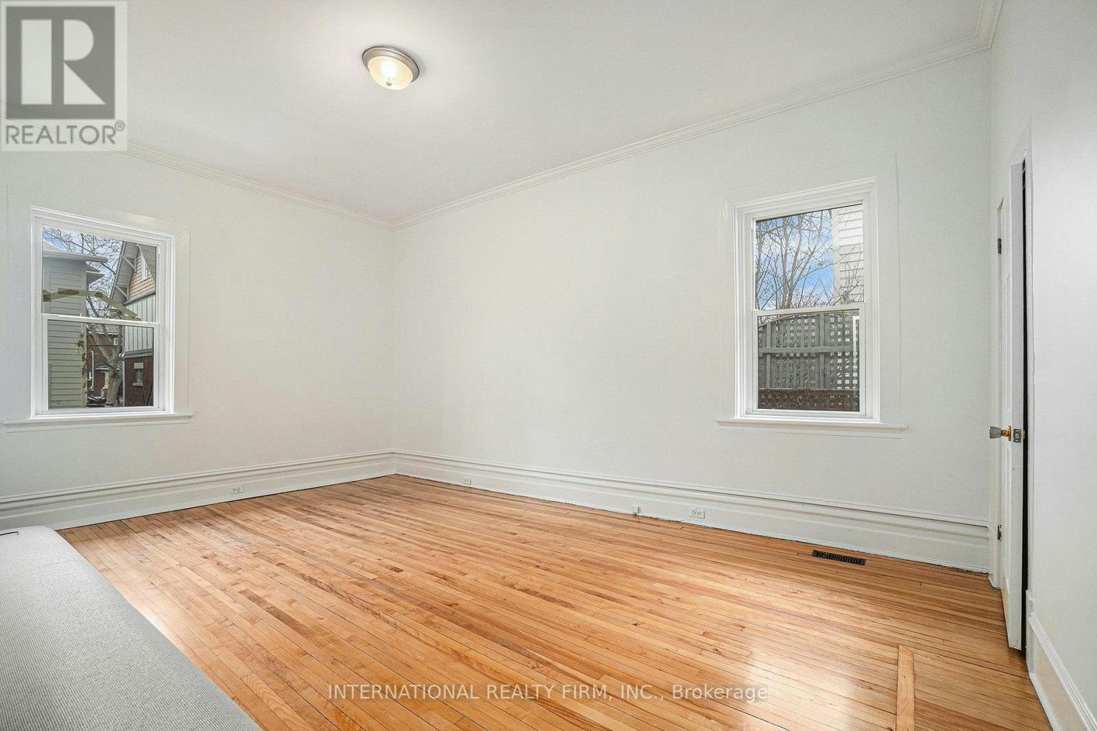 101 Cameron Avenue, Ottawa, ON, K1S 0W8 - 5
