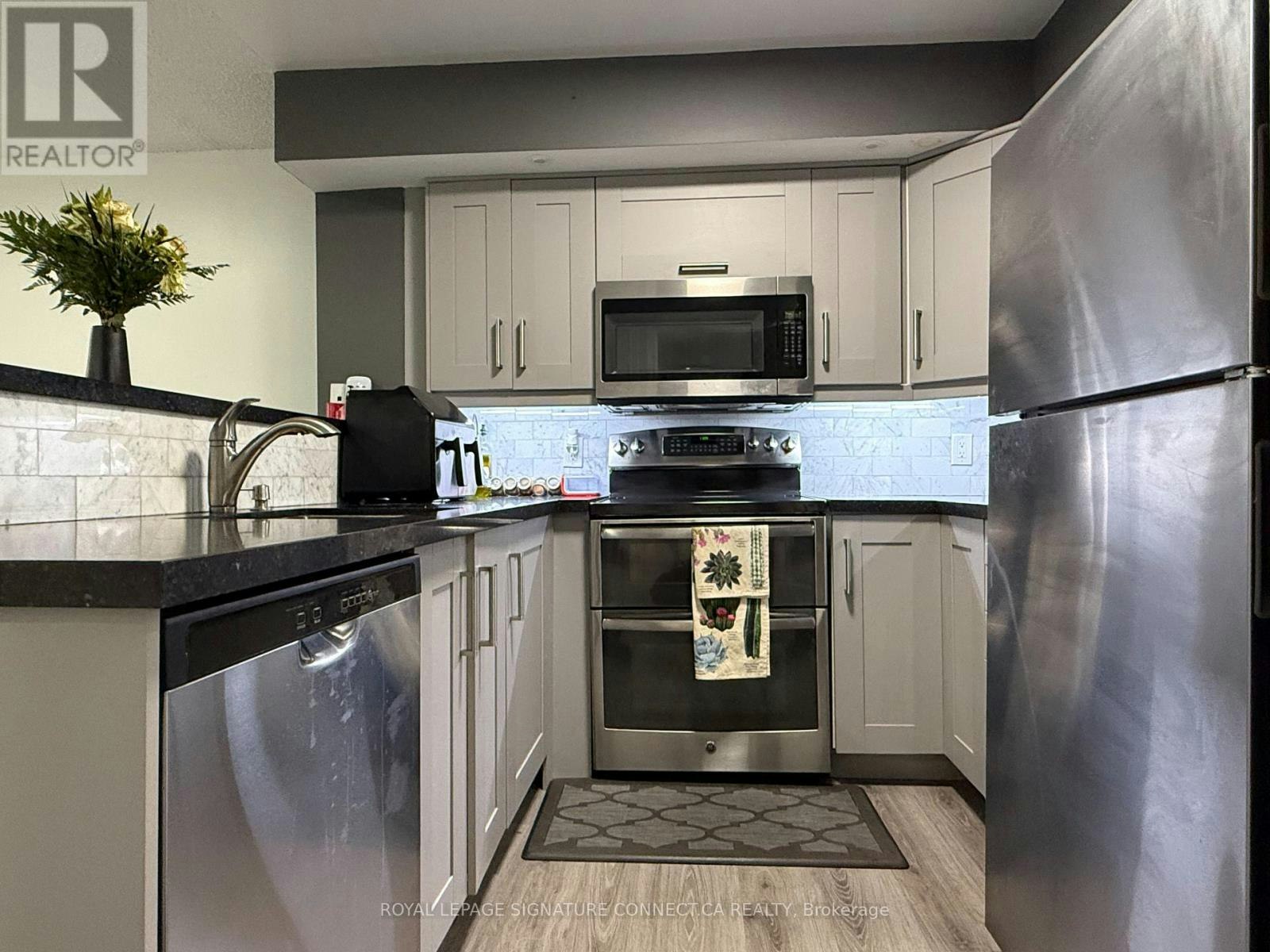 TH39-208 Niagara Street, Toronto, ON, M6J 3W5 - 11