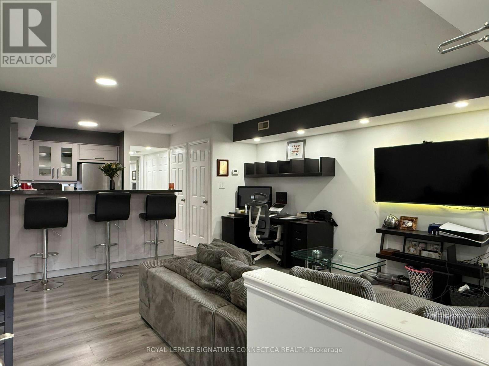 TH39-208 Niagara Street, Toronto, ON, M6J 3W5 - 2