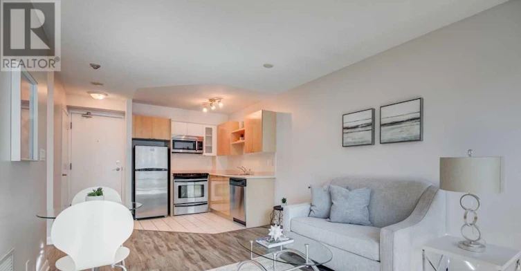 223-600 Fleet Street, Toronto, ON, M5V 1B7 - 2