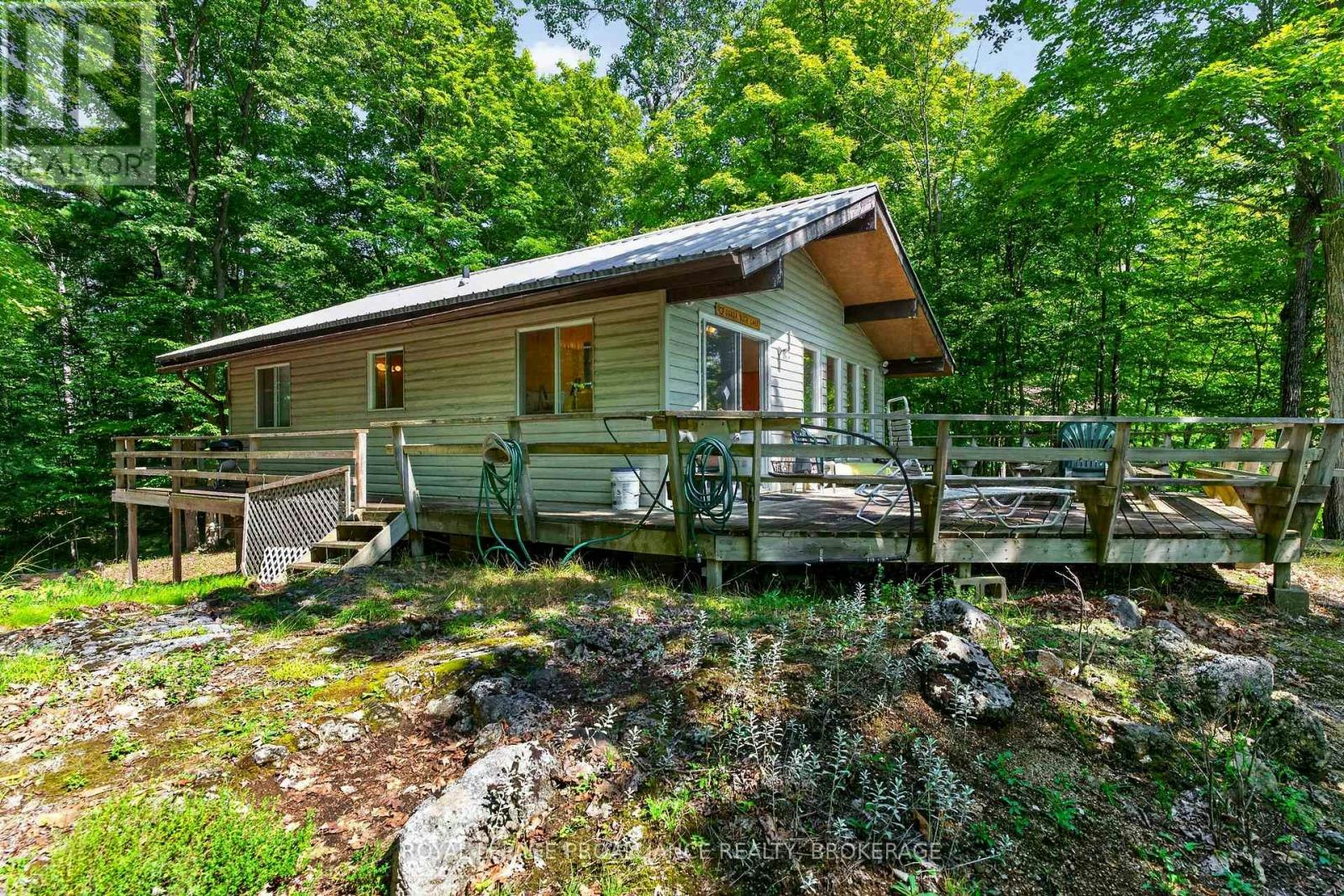 20 Porcupine Island, South Frontenac, ON, K0H 2L0