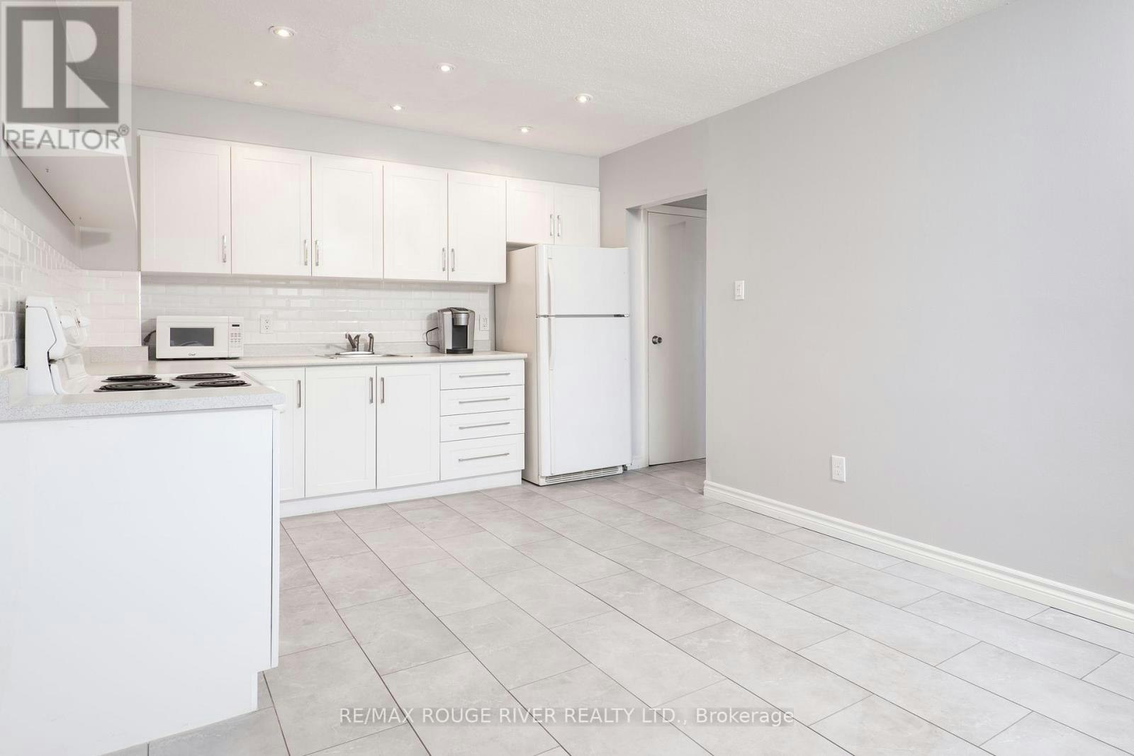 27-925 Bayly Street, Pickering, ON, L1W 1L4 - 6