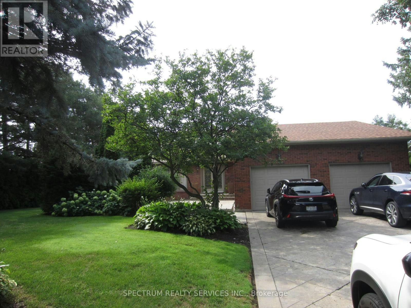 135 Hayhoe Avenue, Vaughan, ON, L4L 1S5