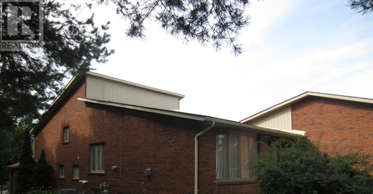 135 Hayhoe Avenue, Vaughan, ON, L4L 1S5 - 2