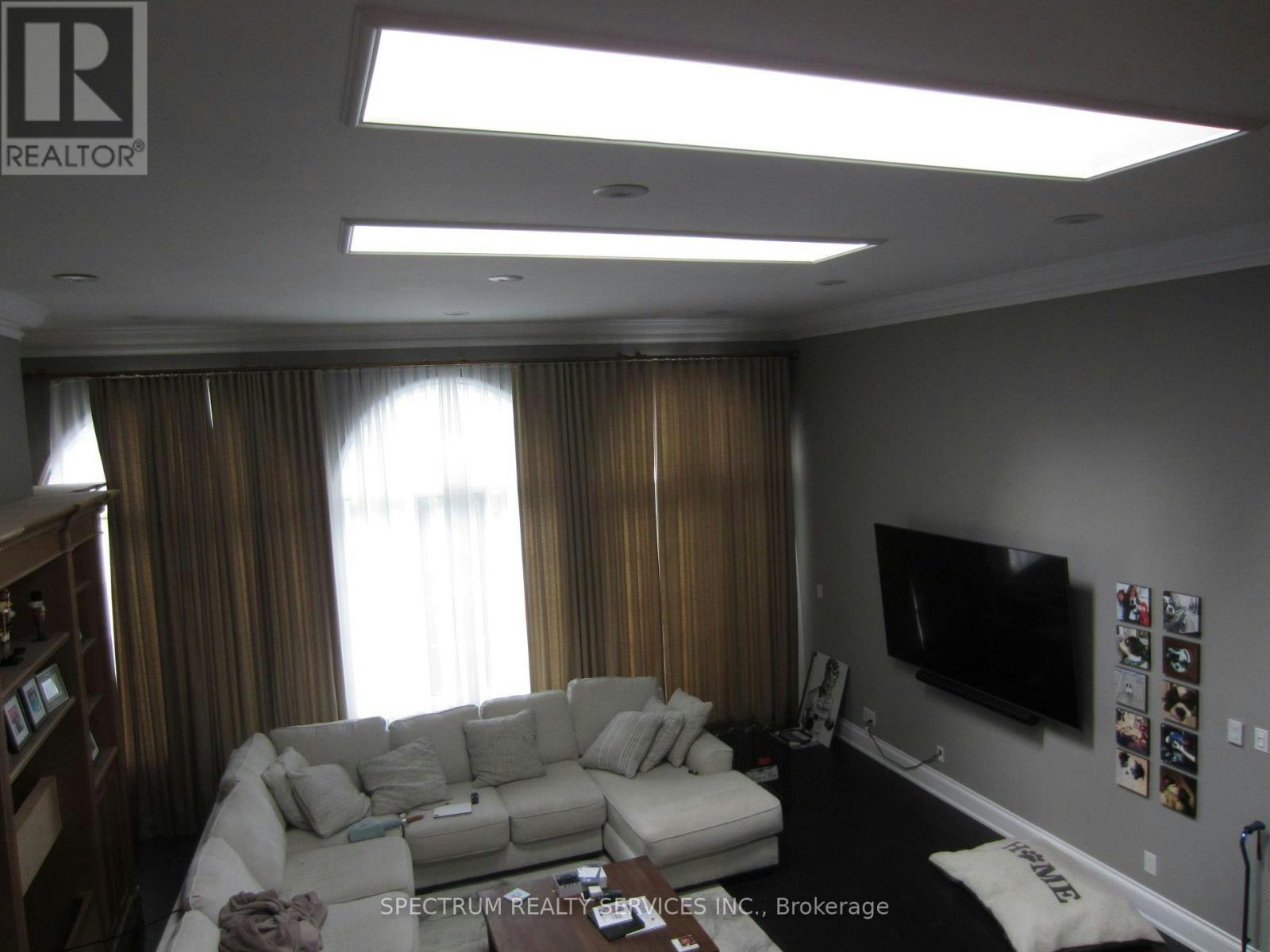 135 Hayhoe Avenue, Vaughan, ON, L4L 1S5 - 15