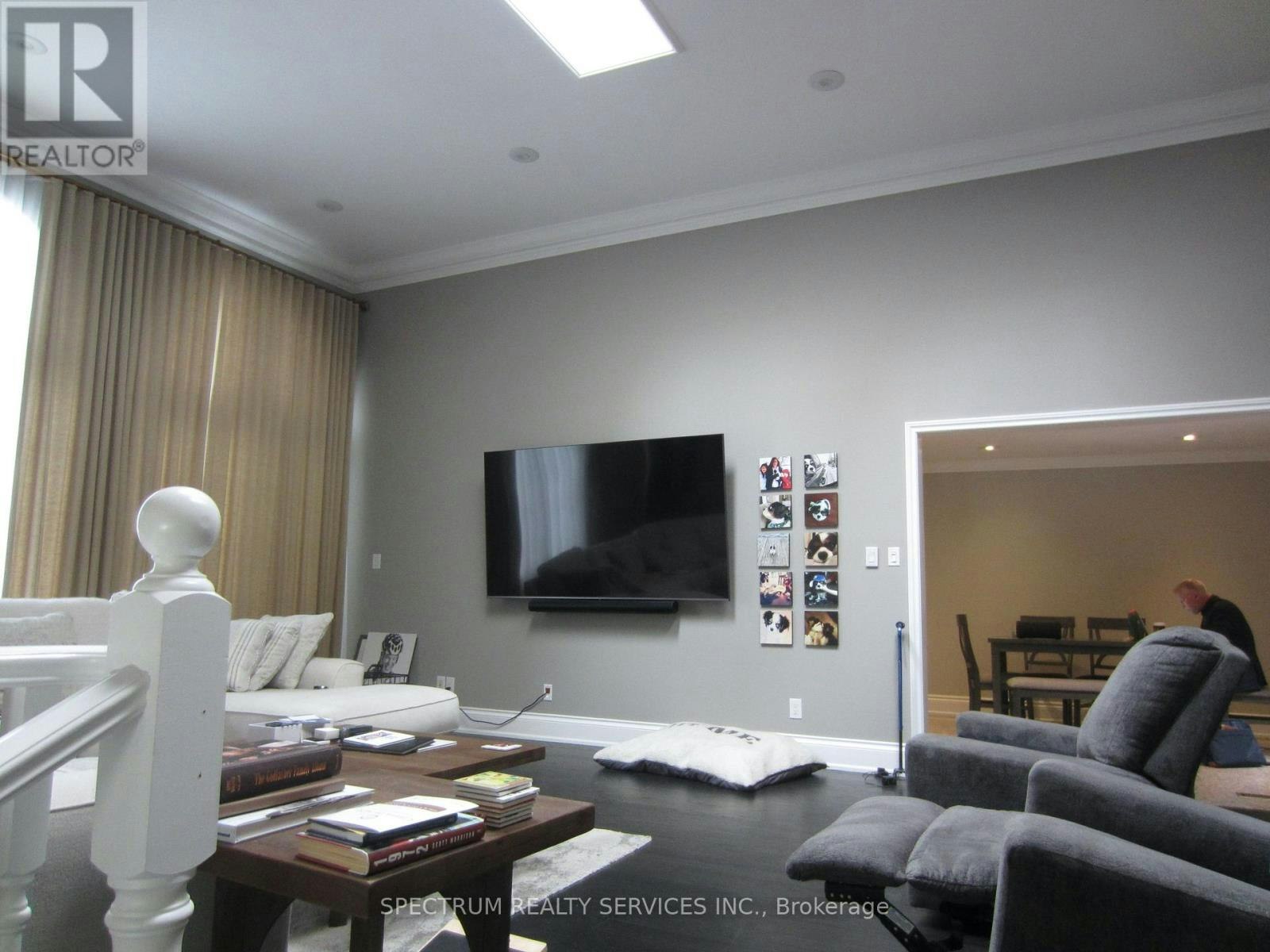 135 Hayhoe Avenue, Vaughan, ON, L4L 1S5 - 14