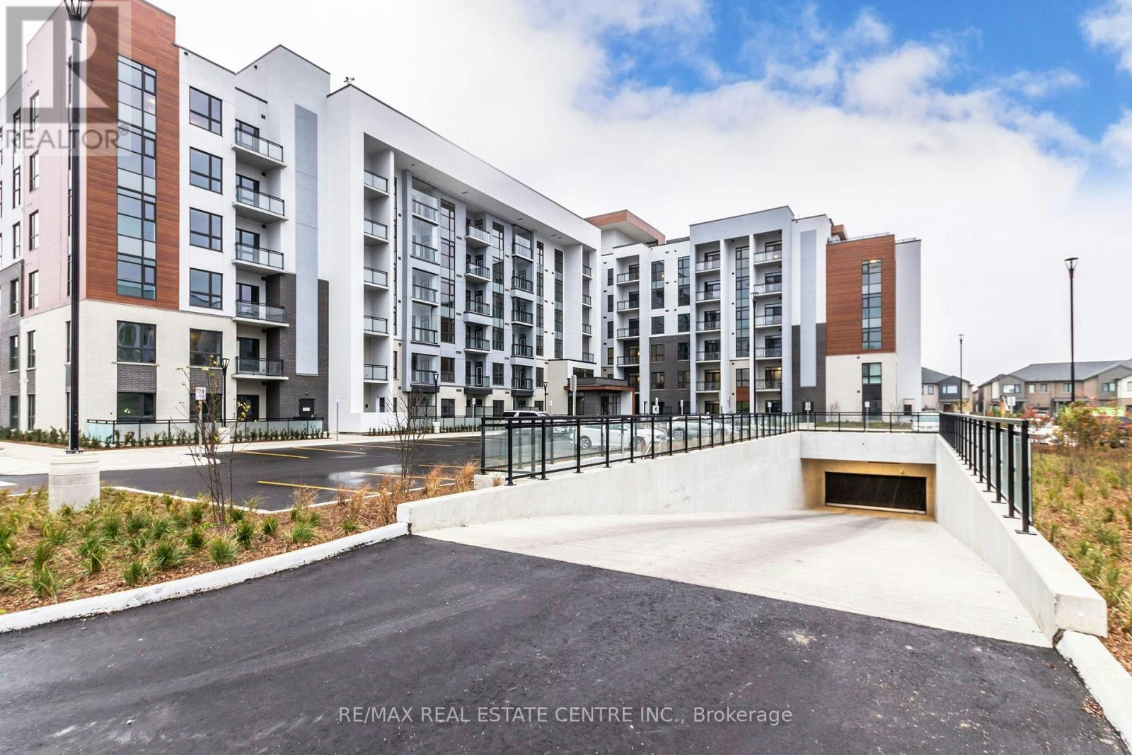207-460 Gordon Krantz Avenue, Milton, ON, L9E 1Z2 - 2