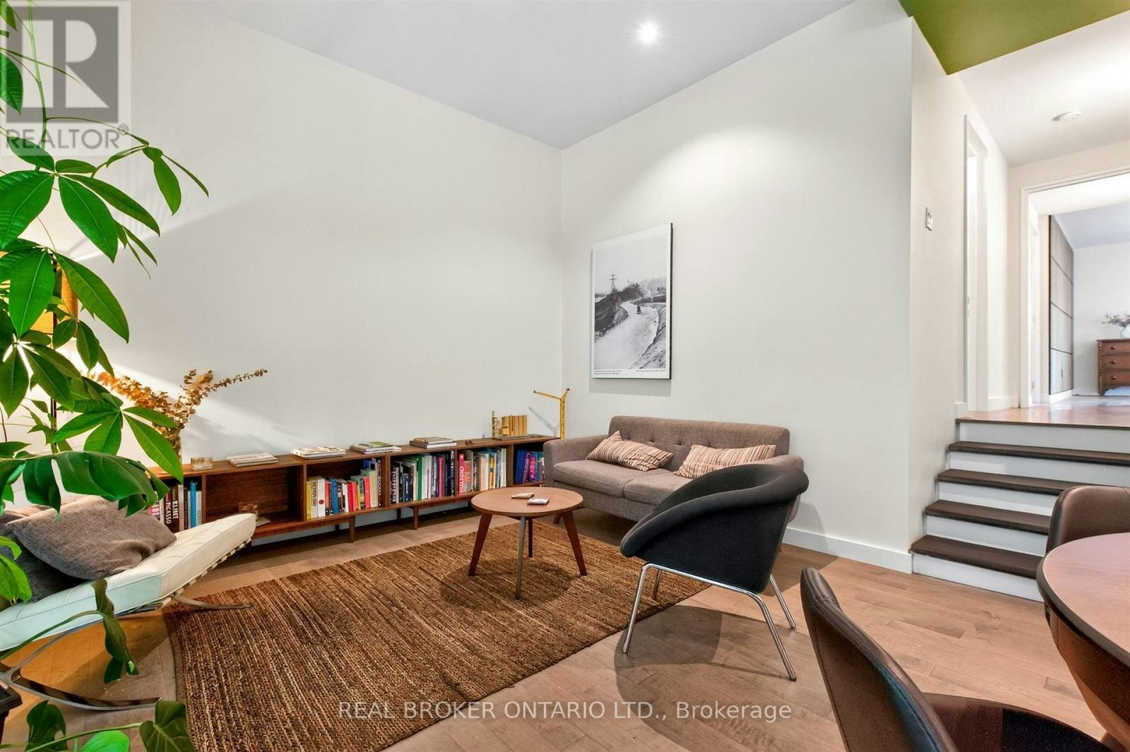 90A Kingsway Way SOUTH, Toronto, ON, M6S 3T3 - 12