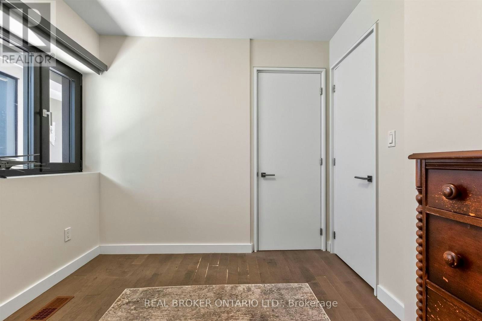 90A Kingsway Way SOUTH, Toronto, ON, M6S 3T3 - 23