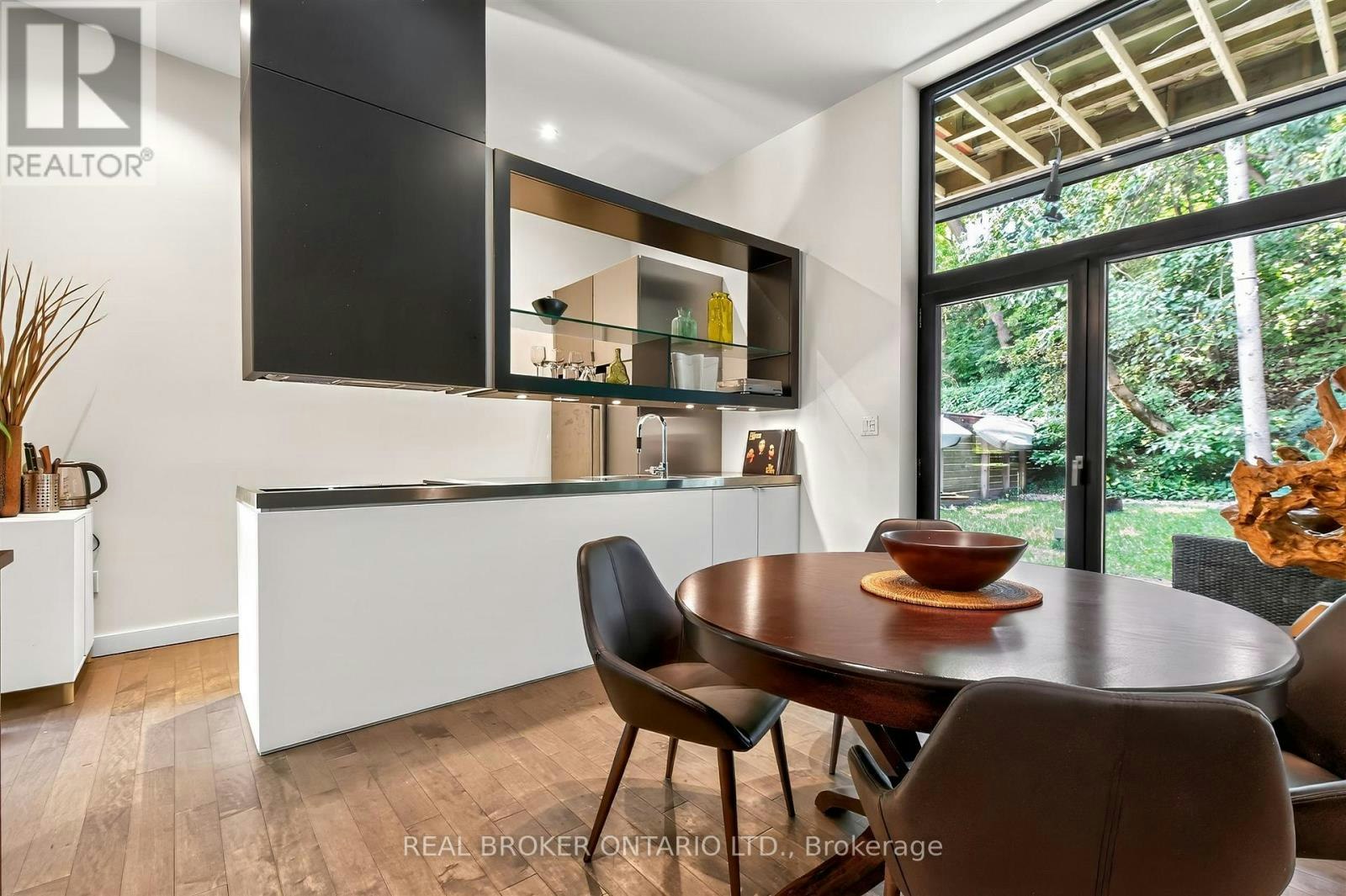 90A Kingsway Way SOUTH, Toronto, ON, M6S 3T3 - 11