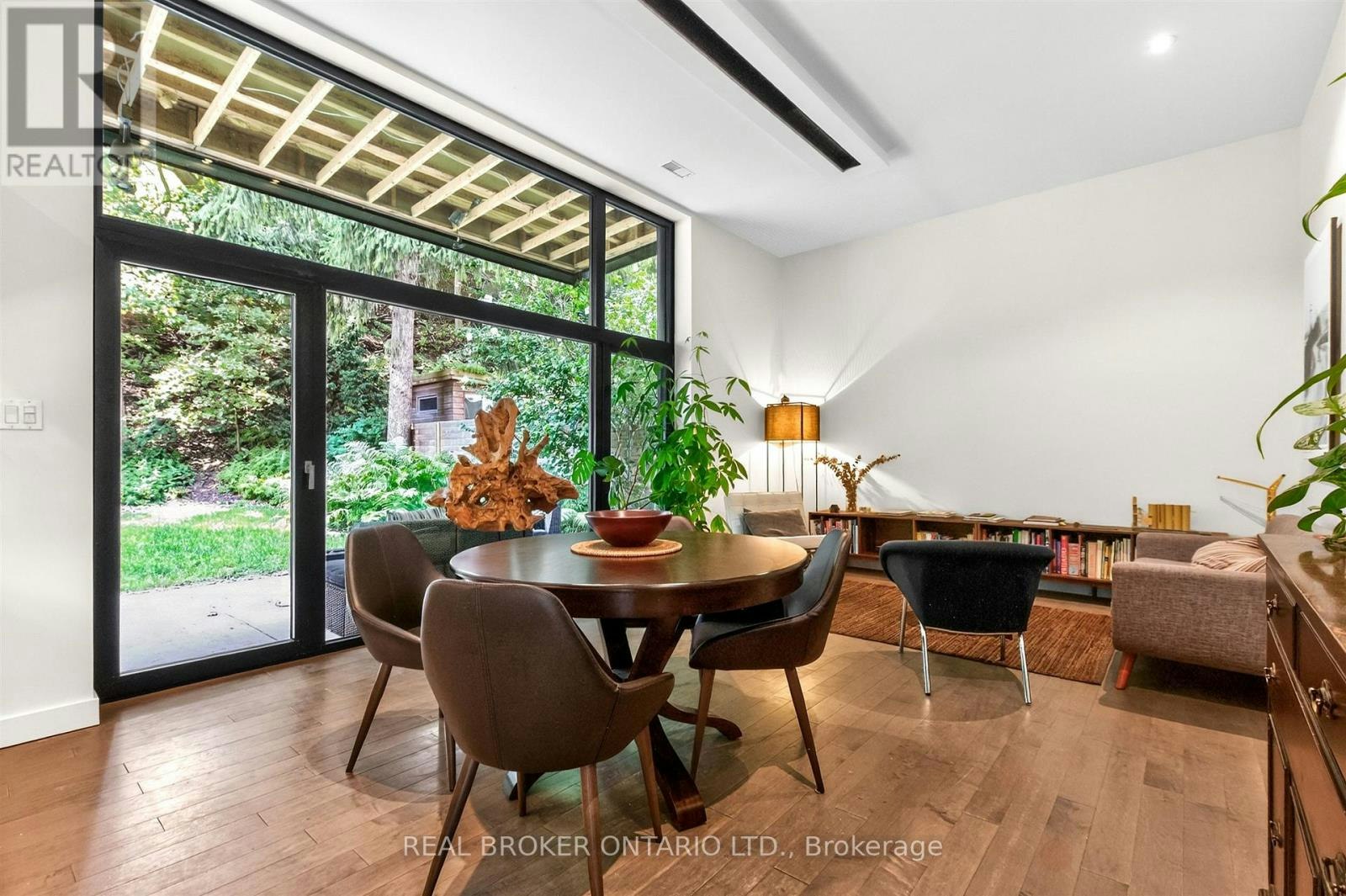 90A Kingsway Way SOUTH, Toronto, ON, M6S 3T3 - 7