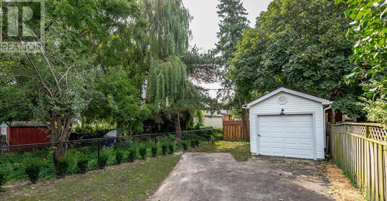 3-45 Astoria Avenue, Toronto, ON, M6N 2V6 - 20