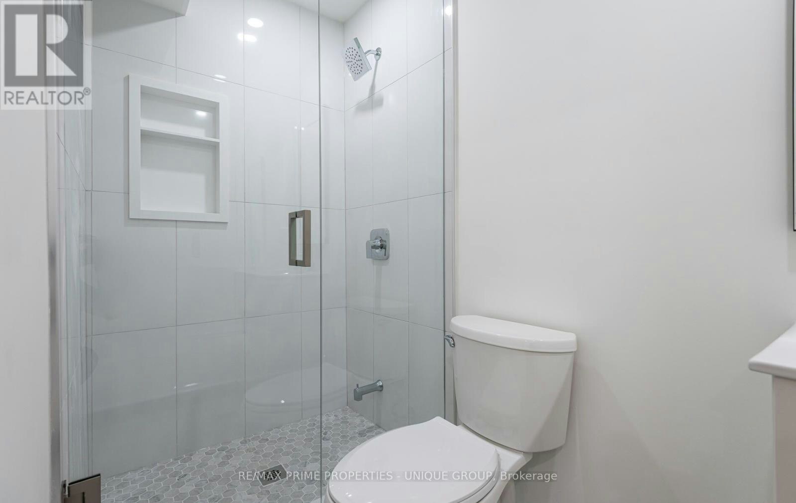 3-45 Astoria Avenue, Toronto, ON, M6N 2V6 - 12