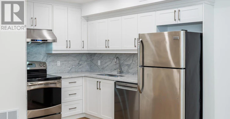 3-45 Astoria Avenue, Toronto, ON, M6N 2V6 - 4