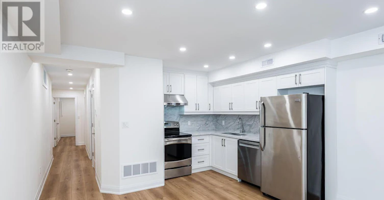 3-45 Astoria Avenue, Toronto, ON, M6N 2V6 - 5