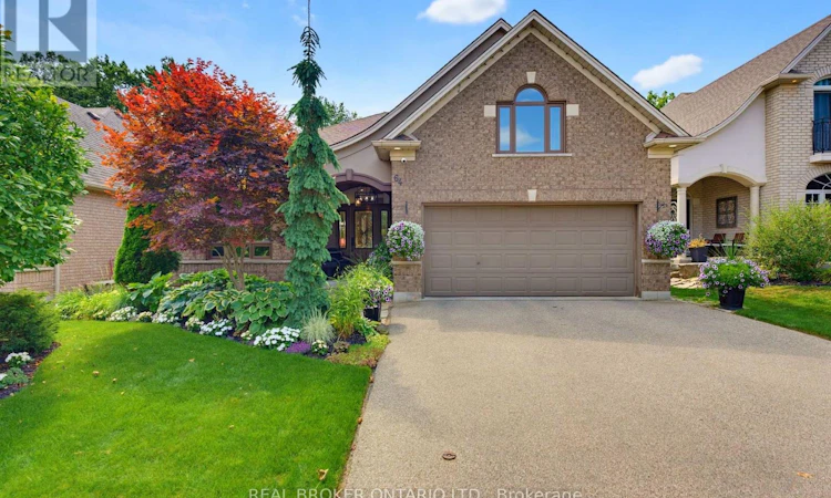 64 Carmichael Crescent