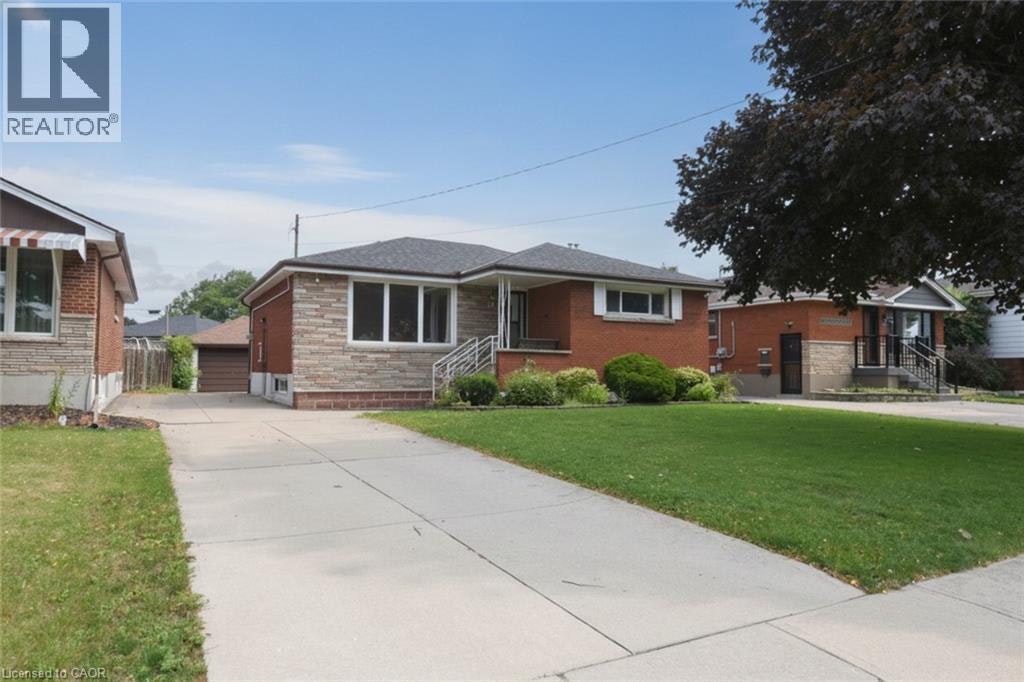 19 Nova Drive, Hamilton, ON, L8T 2P4