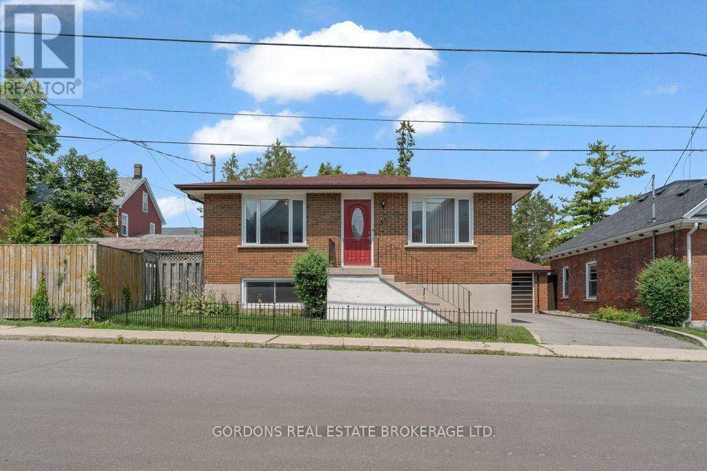 33 Plum Street, Kingston, ON, K7K 1T3