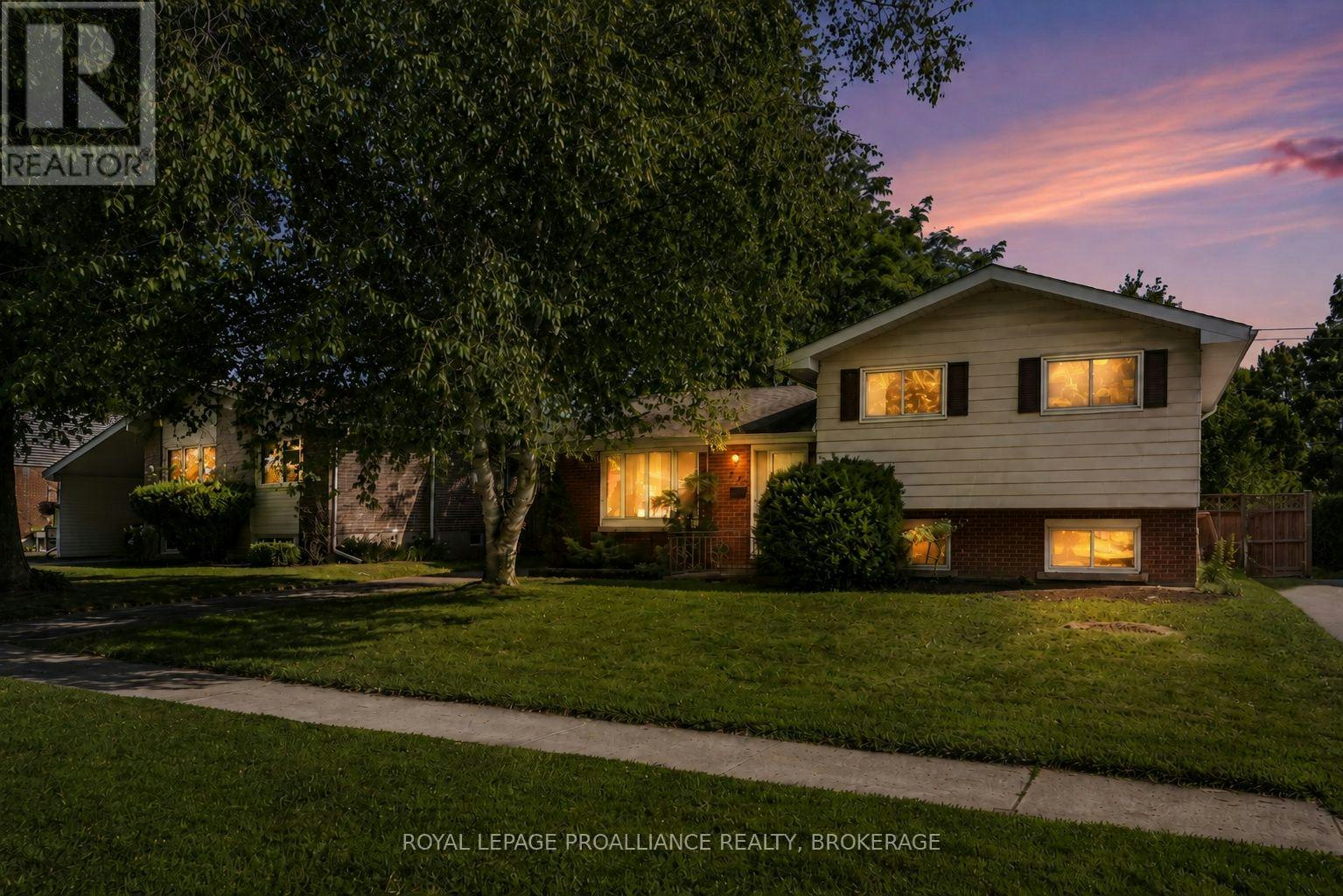 250 Glen Castle Road, Kingston, ON, K7M 4N8
