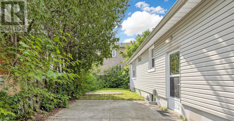 25 Harding Boulevard, Richmond Hill, ON, L4C 1S7 - 21