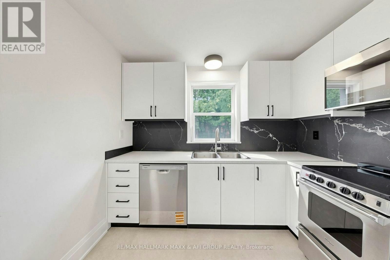 25 Harding Boulevard, Richmond Hill, ON, L4C 1S7 - 12
