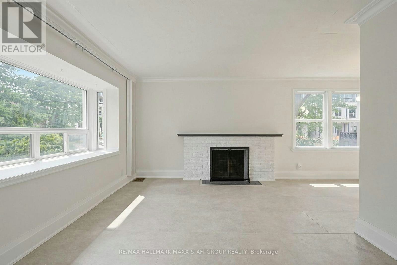 25 Harding Boulevard, Richmond Hill, ON, L4C 1S7 - 4