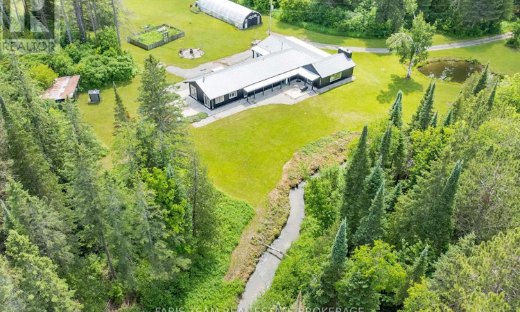 1076 Beaver Lane