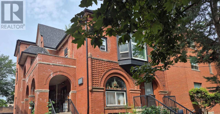 204-158 Dowling Avenue, Toronto, ON, M6K 3A6