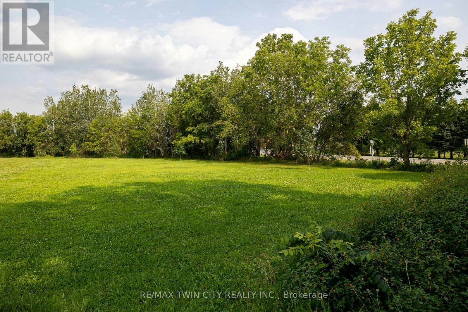 2 Kings Lane, Brant, ON, N0E 1R0