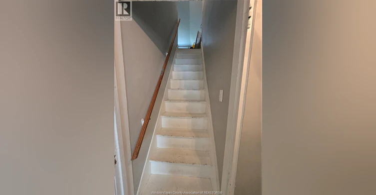 1097 Elsmere Avenue, Windsor, ON, N9A 2B1 - 6