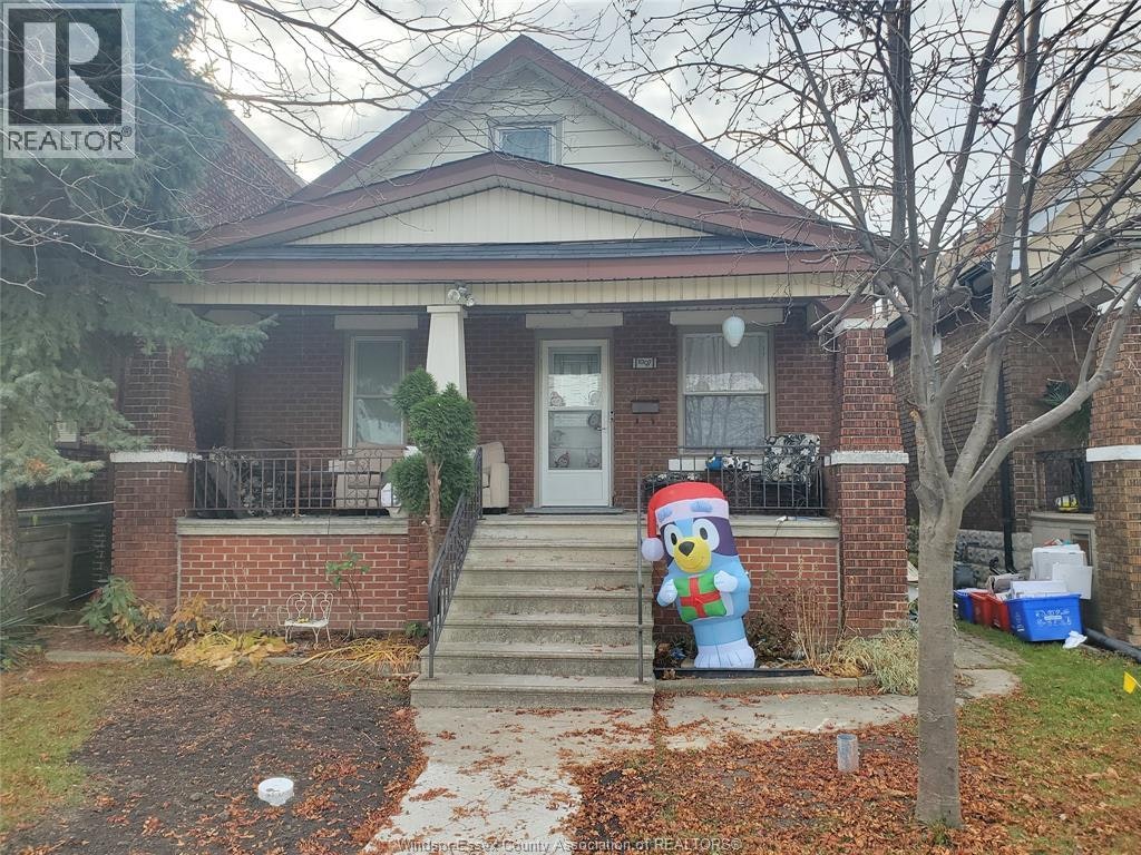 1097 Elsmere Avenue, Windsor, ON, N9A 2B1